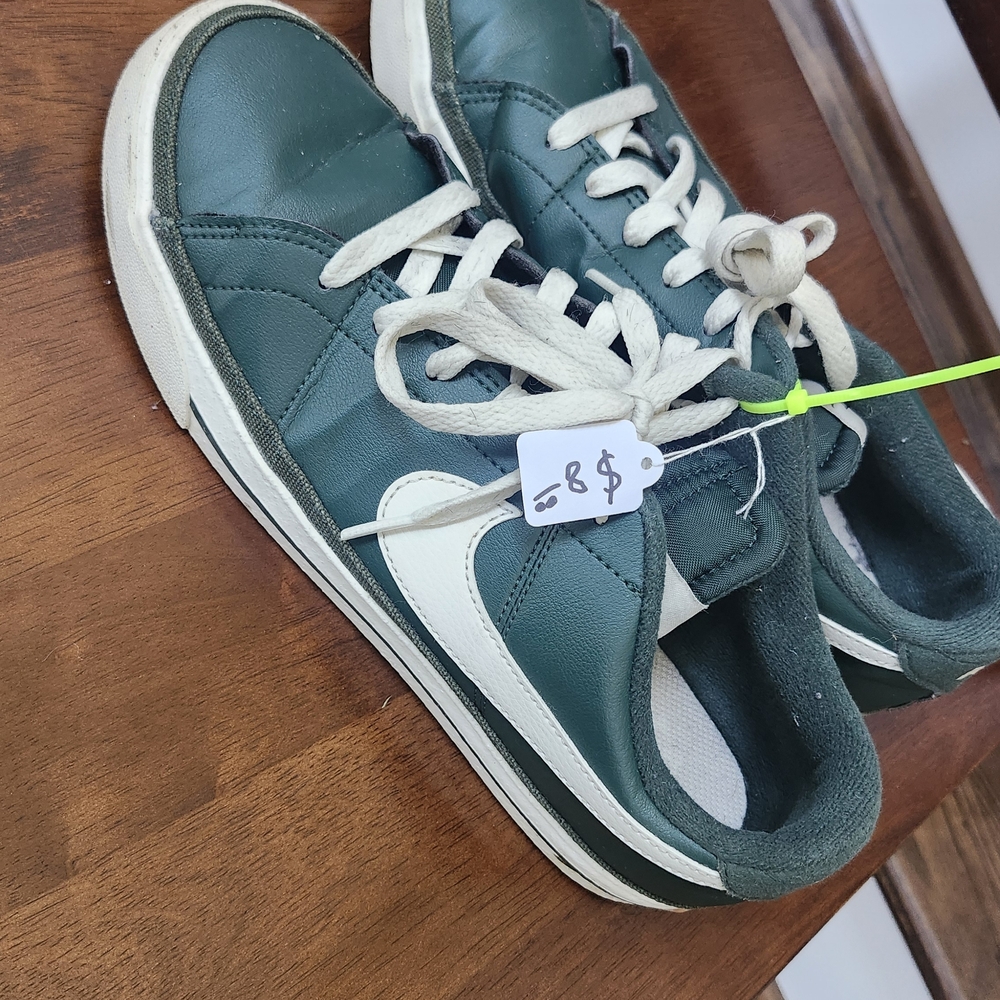 Nike Green and White Men's Sneakers